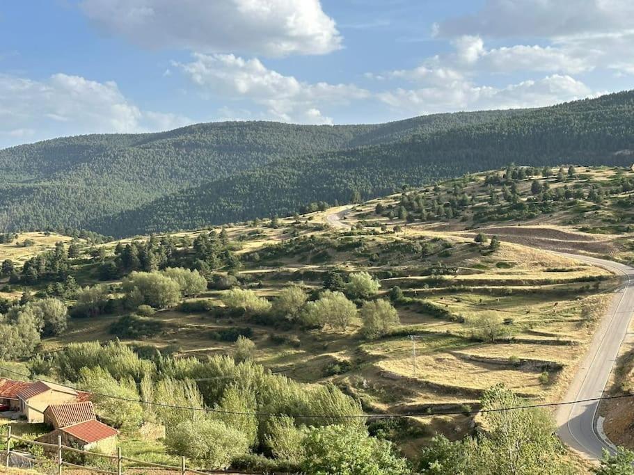 فيلا De La Nieve Y De Montana فالديليناريس المظهر الخارجي الصورة